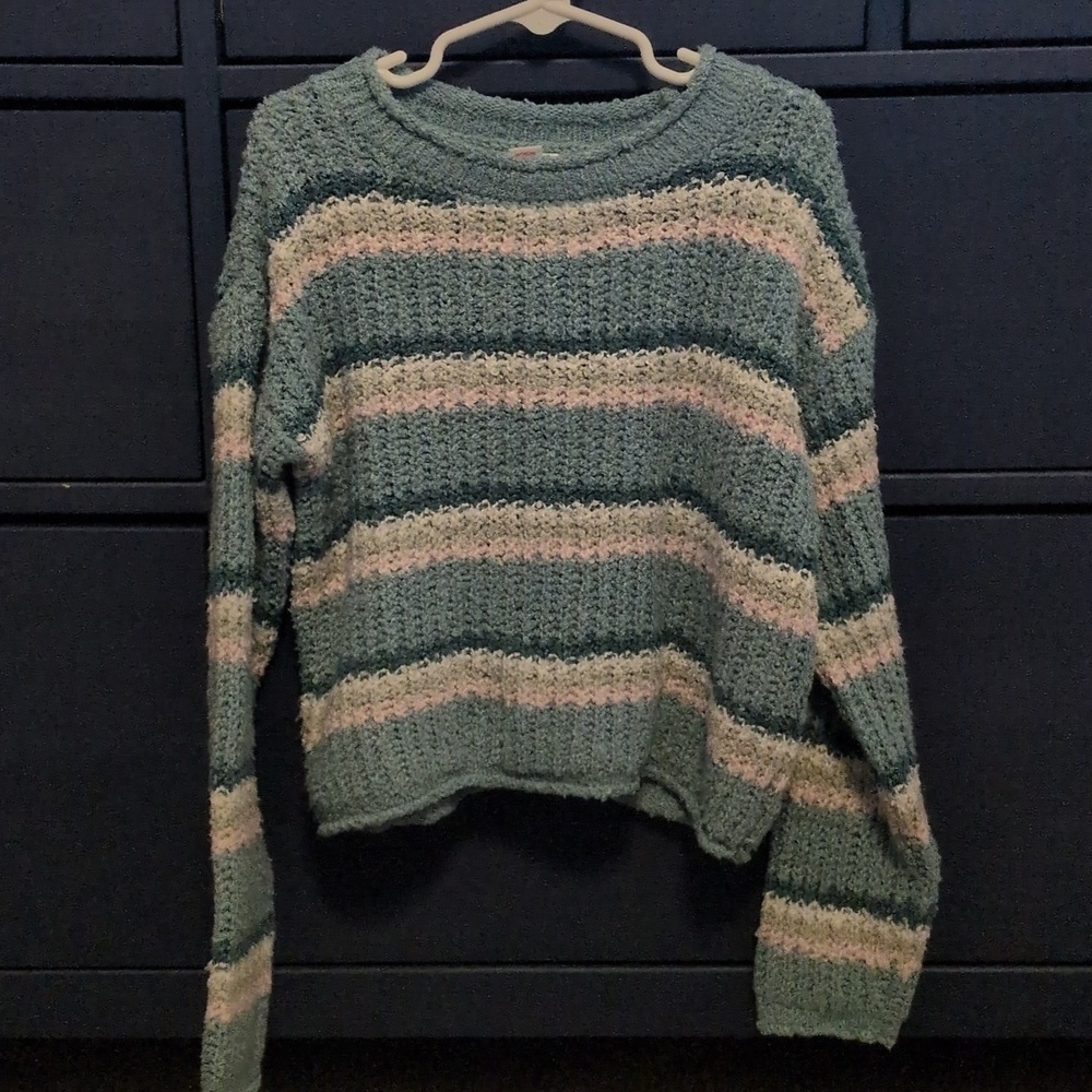 Girls Sweaters, Bundle Of Sweaters, Girls Size 7/8, Excellent Condition - Picture 10 of 12
